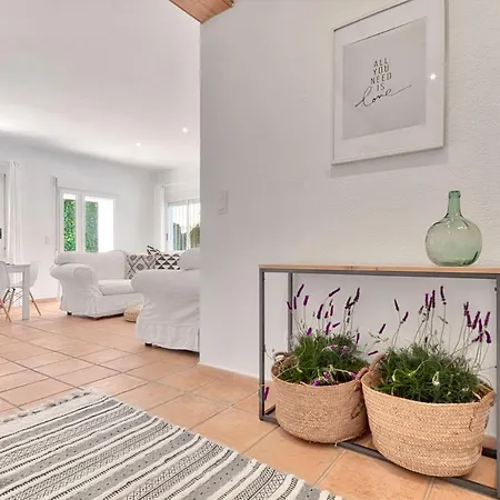 Nomad Javea
