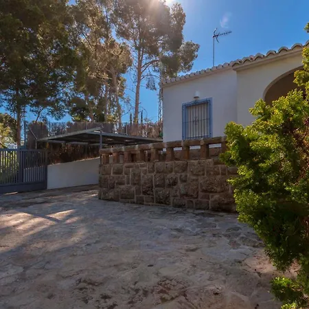 Villa Nomad *